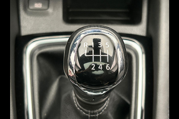Nissan QASHQAI 1.3 DIG-T N-Connecta Pano/dak Trekhaak Camera