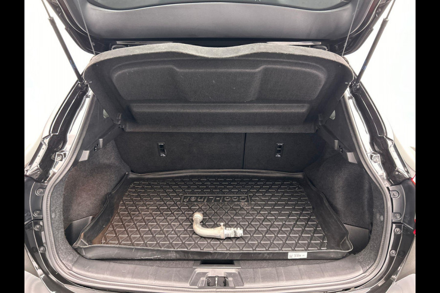 Nissan QASHQAI 1.3 DIG-T N-Connecta Pano/dak Trekhaak Camera