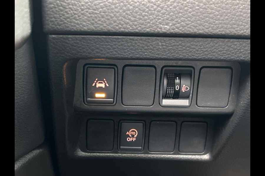 Nissan QASHQAI 1.3 DIG-T N-Connecta Pano/dak Trekhaak Camera
