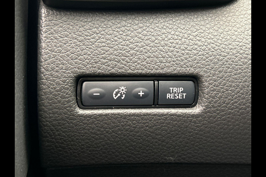 Nissan QASHQAI 1.3 DIG-T N-Connecta Pano/dak Trekhaak Camera