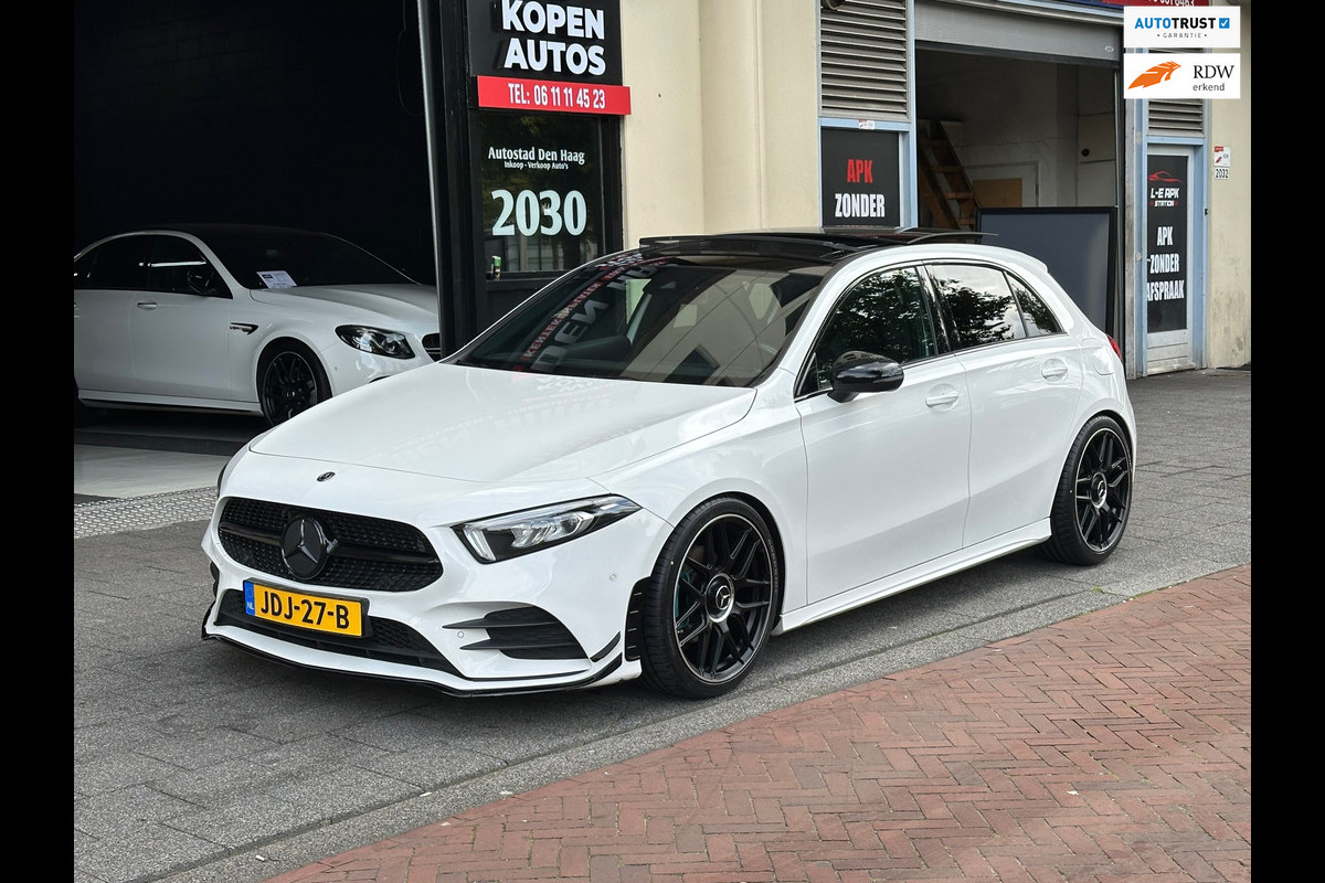 Mercedes-Benz A-Klasse 200 AMG Aut Leer Camera Carplay Pano Mercedes-Benz A-Klasse 200 AMG Aut Leer Camera Carplay Pano