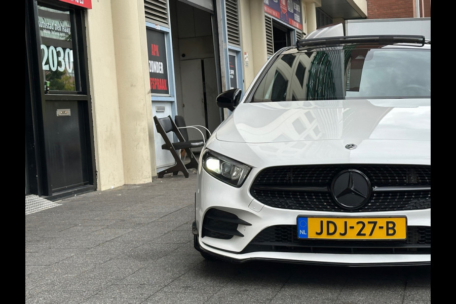 Mercedes-Benz A-Klasse 200 AMG Aut Leer Camera Carplay Pano