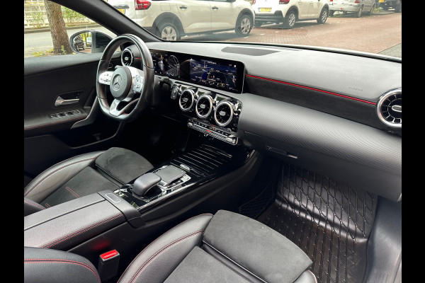 Mercedes-Benz A-Klasse 200 AMG Aut Leer Camera Carplay Pano