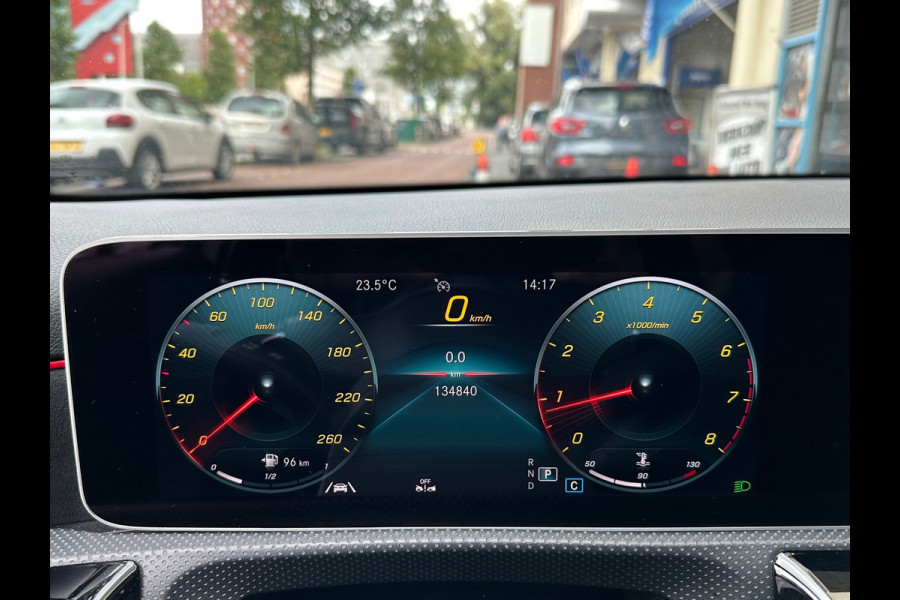 Mercedes-Benz A-Klasse 200 AMG Aut Leer Camera Carplay Pano