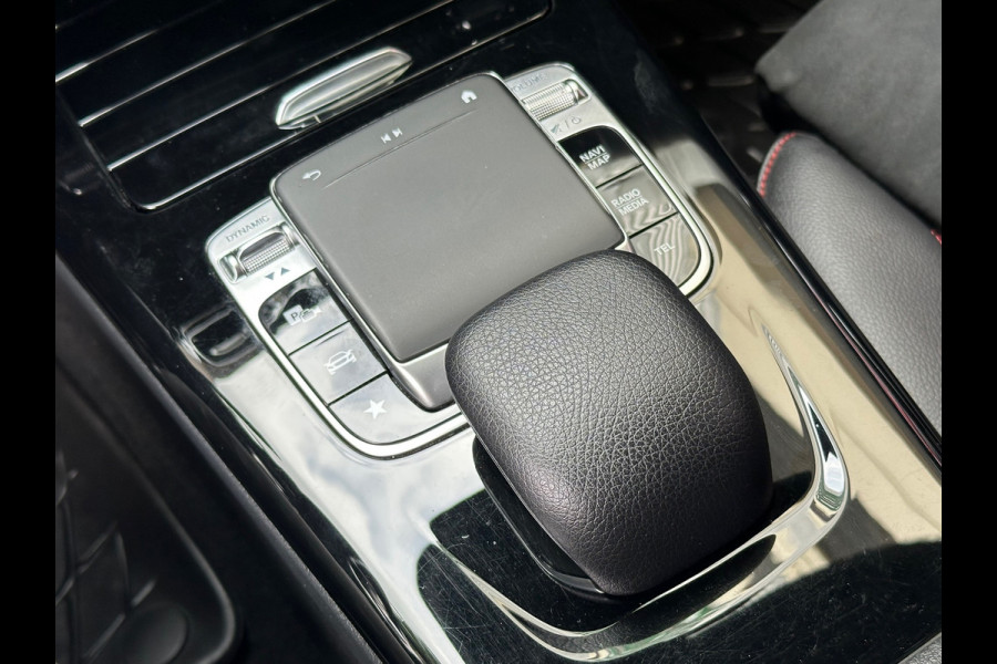 Mercedes-Benz A-Klasse 200 AMG Aut Leer Camera Carplay Pano