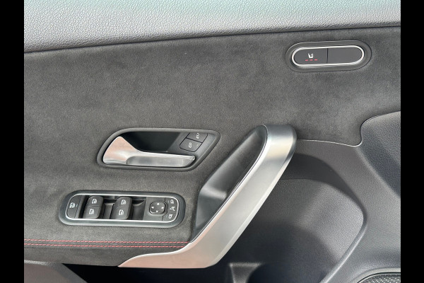 Mercedes-Benz A-Klasse 200 AMG Aut Leer Camera Carplay Pano