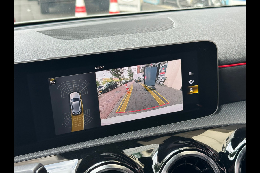 Mercedes-Benz A-Klasse 200 AMG Aut Leer Camera Carplay Pano