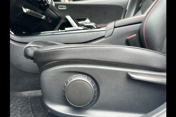 Mercedes-Benz A-Klasse 200 AMG Aut Leer Camera Carplay Pano