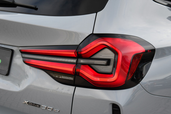 BMW X3 xDrive30e M-Sport Pano Trekhaak Camera HiFi DA-pack