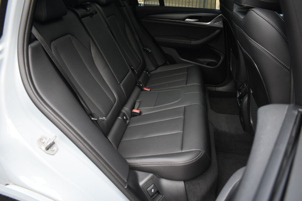 BMW X3 xDrive30e M-Sport Pano Trekhaak Camera HiFi DA-pack