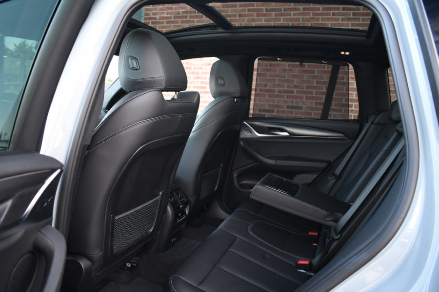 BMW X3 xDrive30e M-Sport Pano Trekhaak Camera HiFi DA-pack