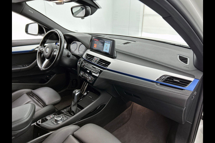 BMW X2 xDrive25e High Executive M-SPORT | LEER | EL-ACHTERKLEP