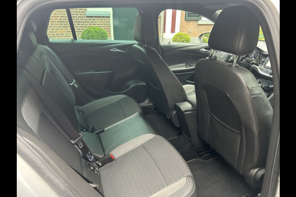 Opel Astra Sports Tourer 1.2 130pk Elegance Navi, Camera, Carplay, 17" LMV, Trekhaak