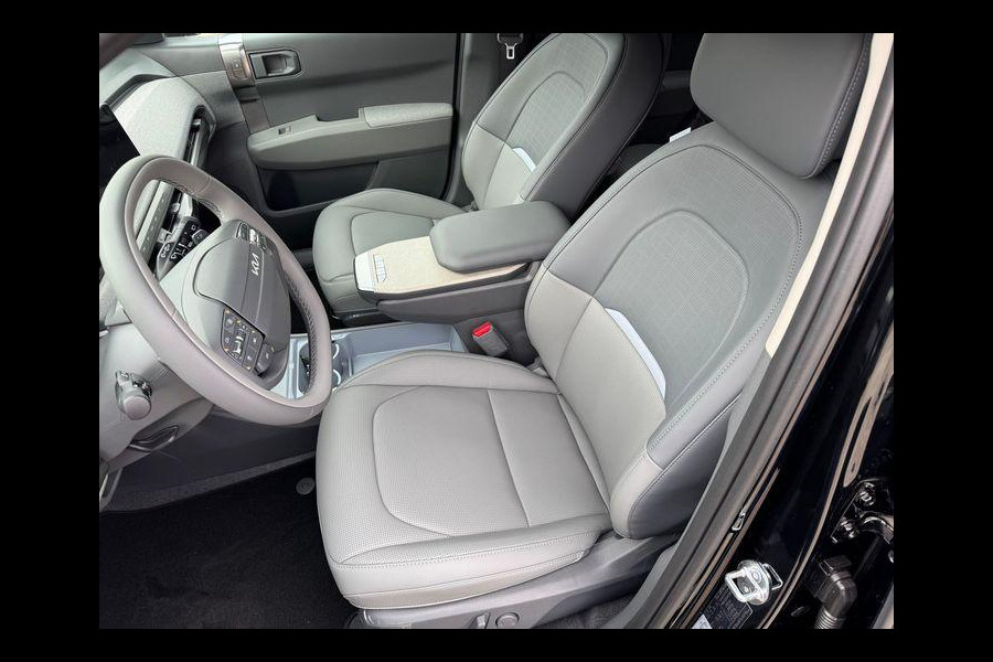 Kia EV3 Plus 81.4 kWh 204 PK | Stoelverwarming | Stuurverwarming | Warmtepomp | BLIS | 19 inch Licht metaal