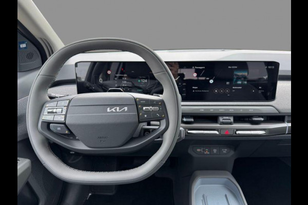 Kia EV3 Plus 81.4 kWh 204 PK | Stoelverwarming | Stuurverwarming | Warmtepomp | BLIS | 19 inch Licht metaal