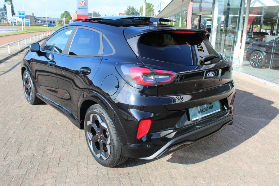 Ford Puma 1.0 EcoBoost Hybrid ST-Line X , Unieke Auto veel comfort Panoramadak , Camera rondom, Trekhaak , Navigatie Winter pack , Climate control , B en O audio surround