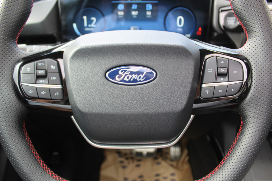 Ford Puma 1.0 EcoBoost Hybrid ST-Line X , Unieke Auto veel comfort Panoramadak , Camera rondom, Trekhaak , Navigatie Winter pack , Climate control , B en O audio surround