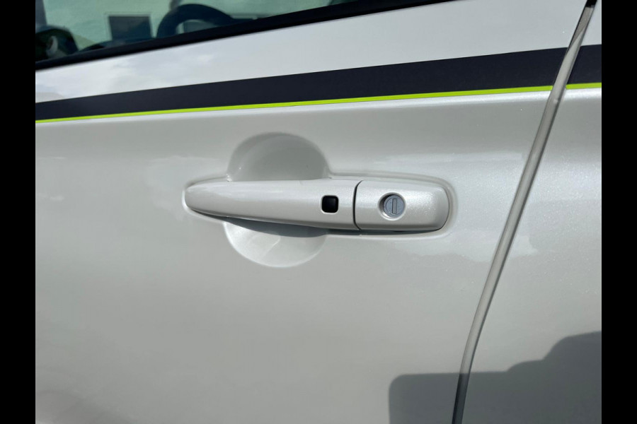 Suzuki Swift 1.2 Style Smart Hybrid Automaat Parelmoer wit!