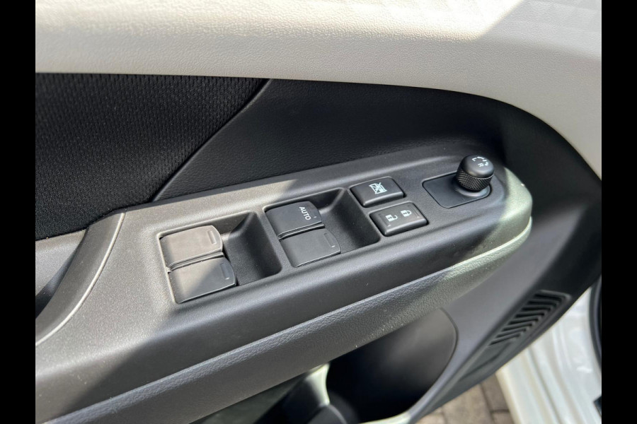 Suzuki Swift 1.2 Style Smart Hybrid Automaat Parelmoer wit!