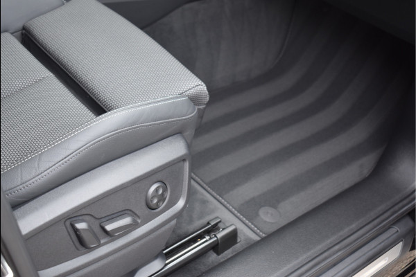 Audi Q5 50 TFSI e S-Line 299 Pk Black Ed Luchtvering Memory B&O Leder ACC Sfeer Keyless 21 Inch
