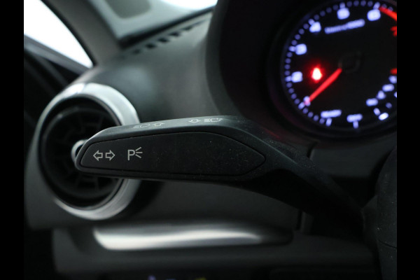 Audi A3 Sportback 1.0 TFSI Sport Lease Edition | Sportstoelen | PDC | NAV | LM 17''