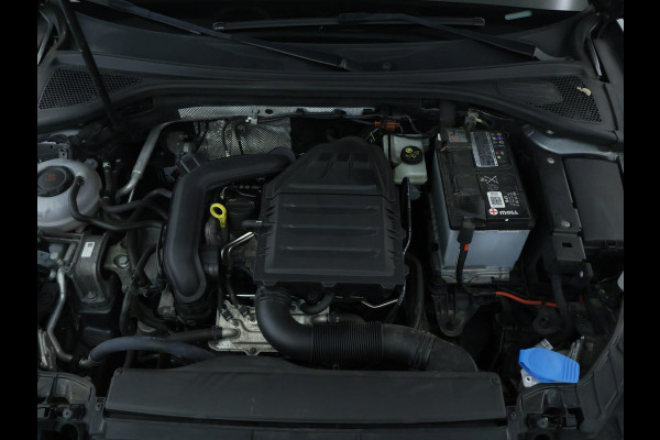 Audi A3 Sportback 1.0 TFSI Sport Lease Edition | Sportstoelen | PDC | NAV | LM 17''