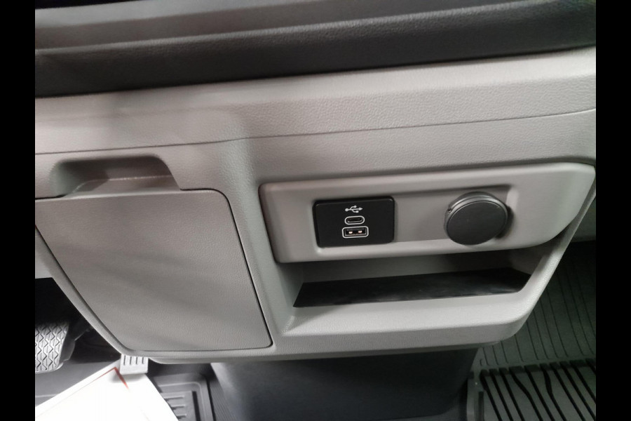 Ford Transit Custom 280 2.0 TDCI L1H1 Trend Nieuw Model Ford Transit Custom 280 2.0 TDCI L1H1 Trend NM Automaat  Airco Navi Cruise