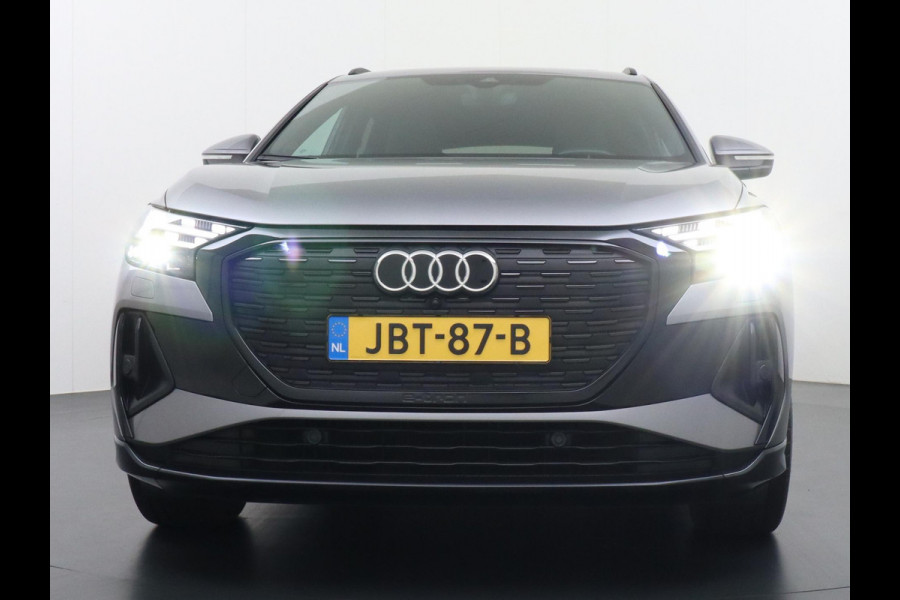 Audi Q4 e-tron 50 quattro S edition 77 kWh ELEKTRISCH PANORAMADAK | HEAD-UP DISPLAY | ADAPTIEVE CRUISE CONTROL | CAMERA | ELEKTRISCHE TREKHAAK | RIJKLAAR MET 12 MAANDEN BOVAG GARANTIE!