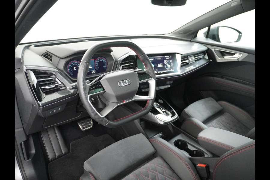 Audi Q4 e-tron 50 quattro S edition 77 kWh ELEKTRISCH PANORAMADAK | HEAD-UP DISPLAY | ADAPTIEVE CRUISE CONTROL | CAMERA | ELEKTRISCHE TREKHAAK | RIJKLAAR MET 12 MAANDEN BOVAG GARANTIE!