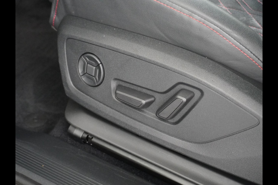 Audi Q4 e-tron 50 quattro S edition 77 kWh ELEKTRISCH PANORAMADAK | HEAD-UP DISPLAY | ADAPTIEVE CRUISE CONTROL | CAMERA | ELEKTRISCHE TREKHAAK | RIJKLAAR MET 12 MAANDEN BOVAG GARANTIE!