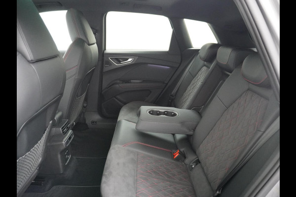 Audi Q4 e-tron 50 quattro S edition 77 kWh ELEKTRISCH PANORAMADAK | HEAD-UP DISPLAY | ADAPTIEVE CRUISE CONTROL | CAMERA | ELEKTRISCHE TREKHAAK | RIJKLAAR MET 12 MAANDEN BOVAG GARANTIE!