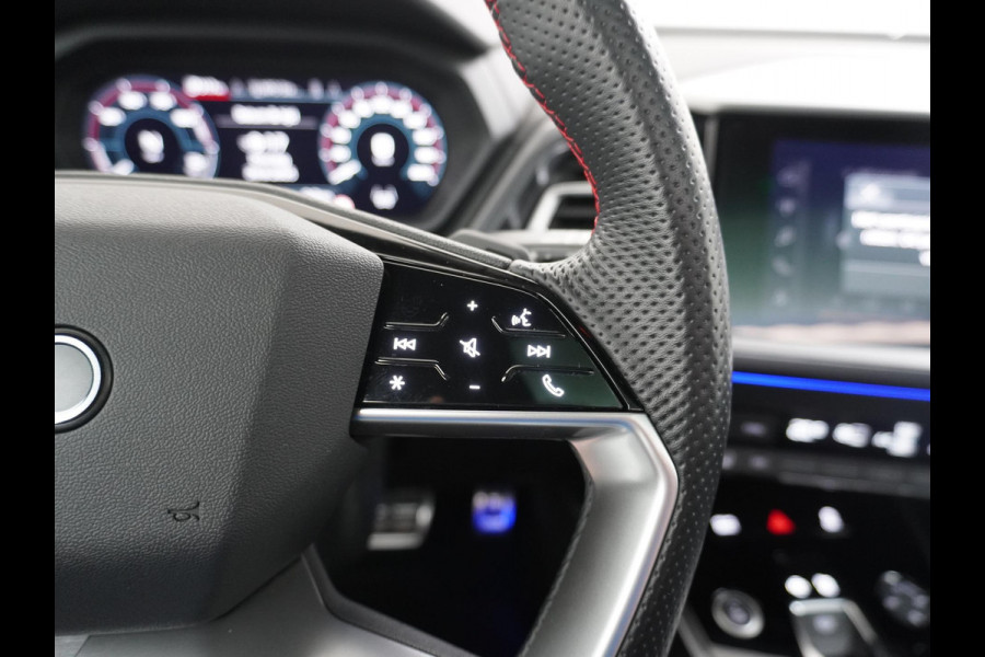 Audi Q4 e-tron 50 quattro S edition 77 kWh ELEKTRISCH PANORAMADAK | HEAD-UP DISPLAY | ADAPTIEVE CRUISE CONTROL | CAMERA | ELEKTRISCHE TREKHAAK | RIJKLAAR MET 12 MAANDEN BOVAG GARANTIE!