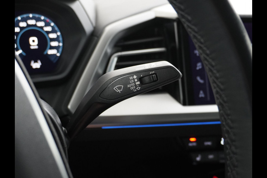 Audi Q4 e-tron 50 quattro Launch edition Advanced 77 kWh ADAPTIEVE CRUISE CONTROL | LEDEREN BEKLEDING | STOELVERWARMING | ELEKTRISCHE ACHTERKLEP | CAMERA | RIJKLAAR MET 12 MAANDEN BOVAG GARANTIE