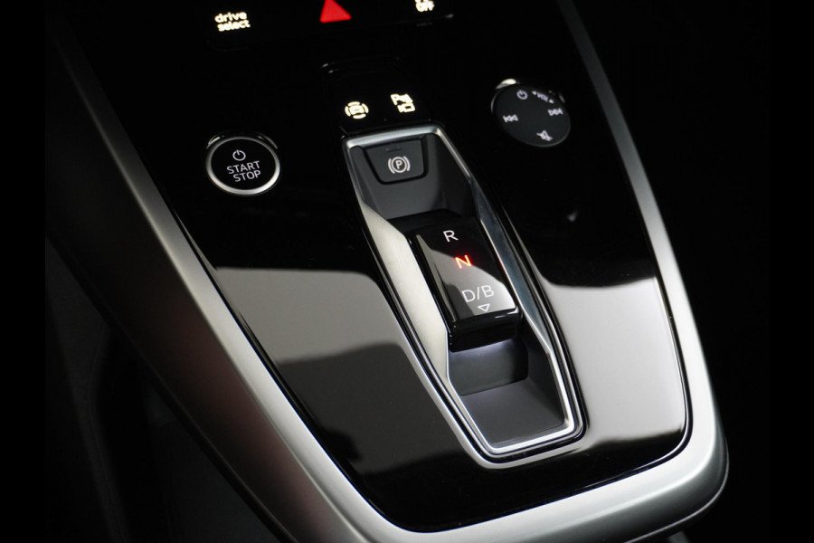Audi Q4 e-tron 50 quattro Launch edition Advanced 77 kWh ADAPTIEVE CRUISE CONTROL | LEDEREN BEKLEDING | STOELVERWARMING | ELEKTRISCHE ACHTERKLEP | CAMERA | RIJKLAAR MET 12 MAANDEN BOVAG GARANTIE