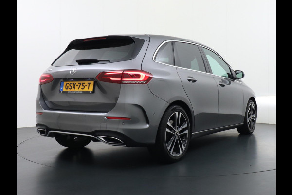 Mercedes-Benz B-Klasse 200 Business Solution AMG Leder | Elektrische Kofferbak | Ambilight Sfeerverlichting | Rijklaar geleverd met 12 maanden BOVAG-garantie