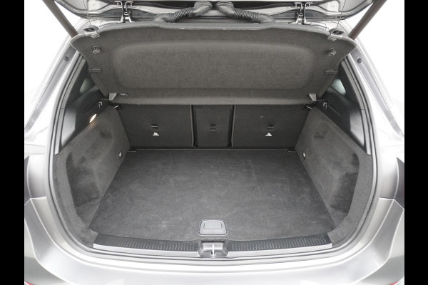 Mercedes-Benz B-Klasse 200 Business Solution AMG Leder | Elektrische Kofferbak | Ambilight Sfeerverlichting | Rijklaar geleverd met 12 maanden BOVAG-garantie