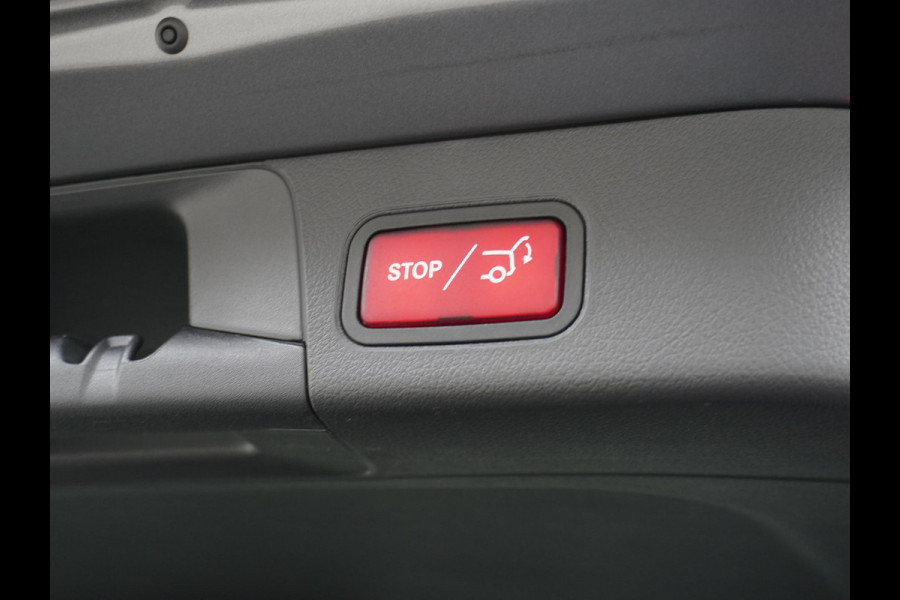 Mercedes-Benz B-Klasse 200 Business Solution AMG Leder | Elektrische Kofferbak | Ambilight Sfeerverlichting | Rijklaar geleverd met 12 maanden BOVAG-garantie