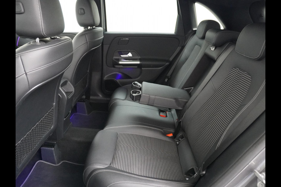 Mercedes-Benz B-Klasse 200 Business Solution AMG Leder | Elektrische Kofferbak | Ambilight Sfeerverlichting | Rijklaar geleverd met 12 maanden BOVAG-garantie
