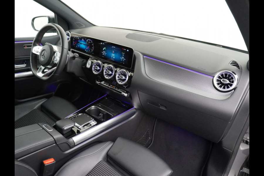 Mercedes-Benz B-Klasse 200 Business Solution AMG Leder | Elektrische Kofferbak | Ambilight Sfeerverlichting | Rijklaar geleverd met 12 maanden BOVAG-garantie