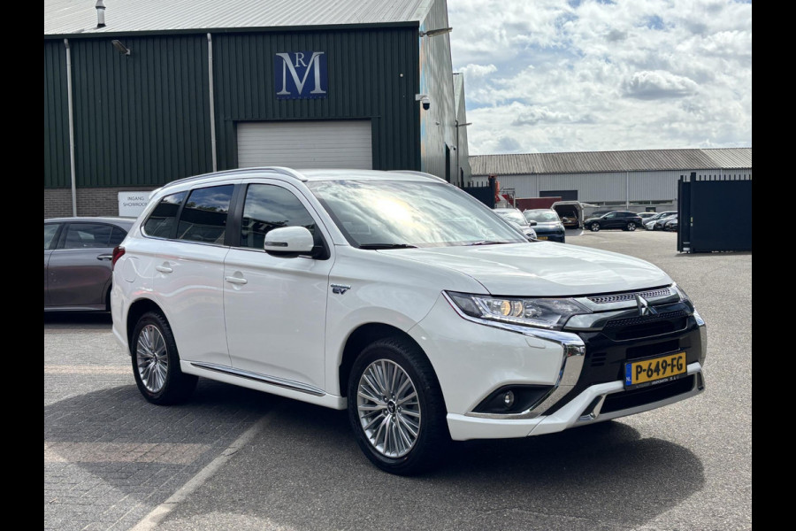 Mitsubishi Outlander 2.4 PHEV Intense+ PLUG-IN HYBRIDE | DEALER ONDERHOUDEN | AFNEEMBARE TREKHAAK | RIJKLAAR MET 12 MAANDEN BOVAG GARANTIE!
