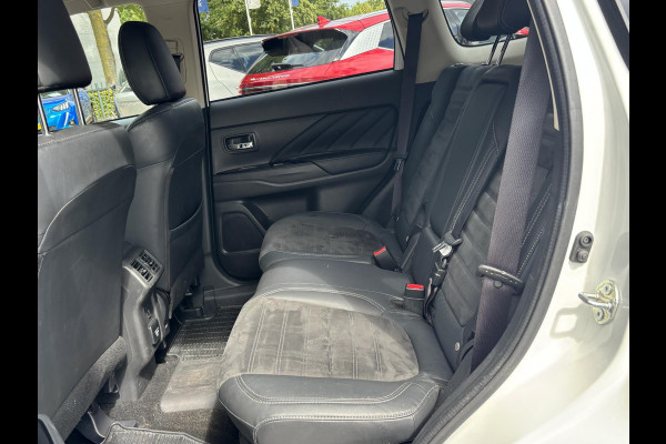 Mitsubishi Outlander 2.4 PHEV Intense+ PLUG-IN HYBRIDE | DEALER ONDERHOUDEN | AFNEEMBARE TREKHAAK | RIJKLAAR MET 12 MAANDEN BOVAG GARANTIE!
