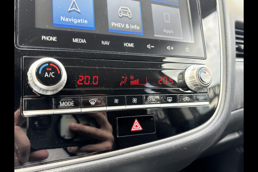 Mitsubishi Outlander 2.4 PHEV Intense+ PLUG-IN HYBRIDE | DEALER ONDERHOUDEN | AFNEEMBARE TREKHAAK | RIJKLAAR MET 12 MAANDEN BOVAG GARANTIE!