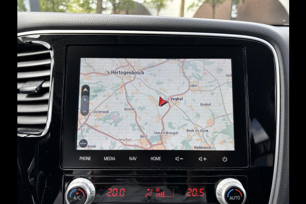 Mitsubishi Outlander 2.4 PHEV Intense+ PLUG-IN HYBRIDE | DEALER ONDERHOUDEN | AFNEEMBARE TREKHAAK | RIJKLAAR MET 12 MAANDEN BOVAG GARANTIE!