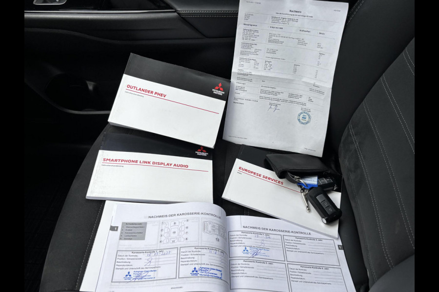 Mitsubishi Outlander 2.4 PHEV Intense+ PLUG-IN HYBRIDE | DEALER ONDERHOUDEN | AFNEEMBARE TREKHAAK | RIJKLAAR MET 12 MAANDEN BOVAG GARANTIE!