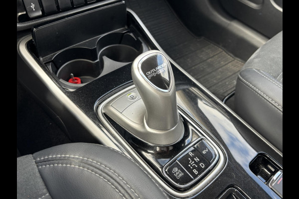 Mitsubishi Outlander 2.4 PHEV Intense+ PLUG-IN HYBRIDE | DEALER ONDERHOUDEN | AFNEEMBARE TREKHAAK | RIJKLAAR MET 12 MAANDEN BOVAG GARANTIE!