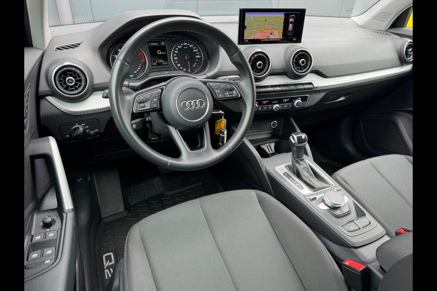 Audi Q2 35 TFSI * Navigatie * Parkeersensoren * 18 inch velgen *