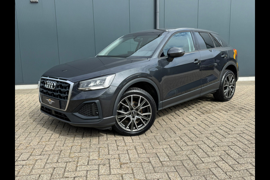 Audi Q2 35 TFSI * Navigatie * Parkeersensoren * 18 inch velgen *
