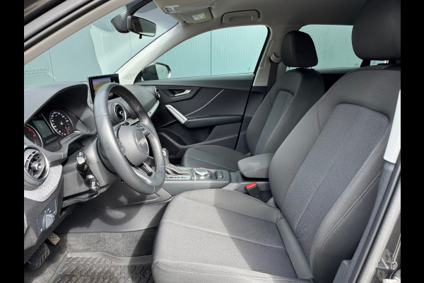 Audi Q2 35 TFSI * Navigatie * Parkeersensoren * 18 inch velgen *