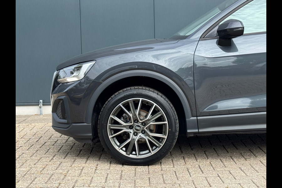 Audi Q2 35 TFSI * Navigatie * Parkeersensoren * 18 inch velgen *