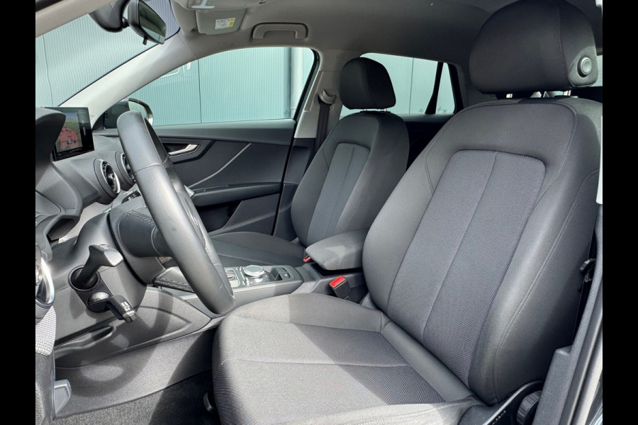 Audi Q2 35 TFSI * Navigatie * Parkeersensoren * 18 inch velgen *